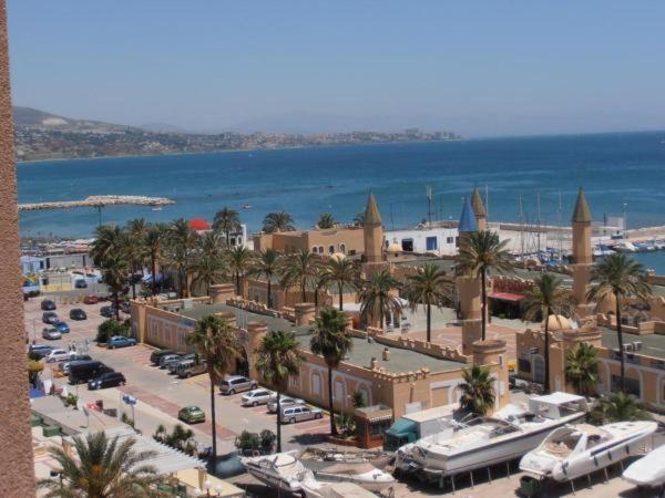 Apartamento Con Vista Al Mar 호텔 푸엔히롤라 외부 사진